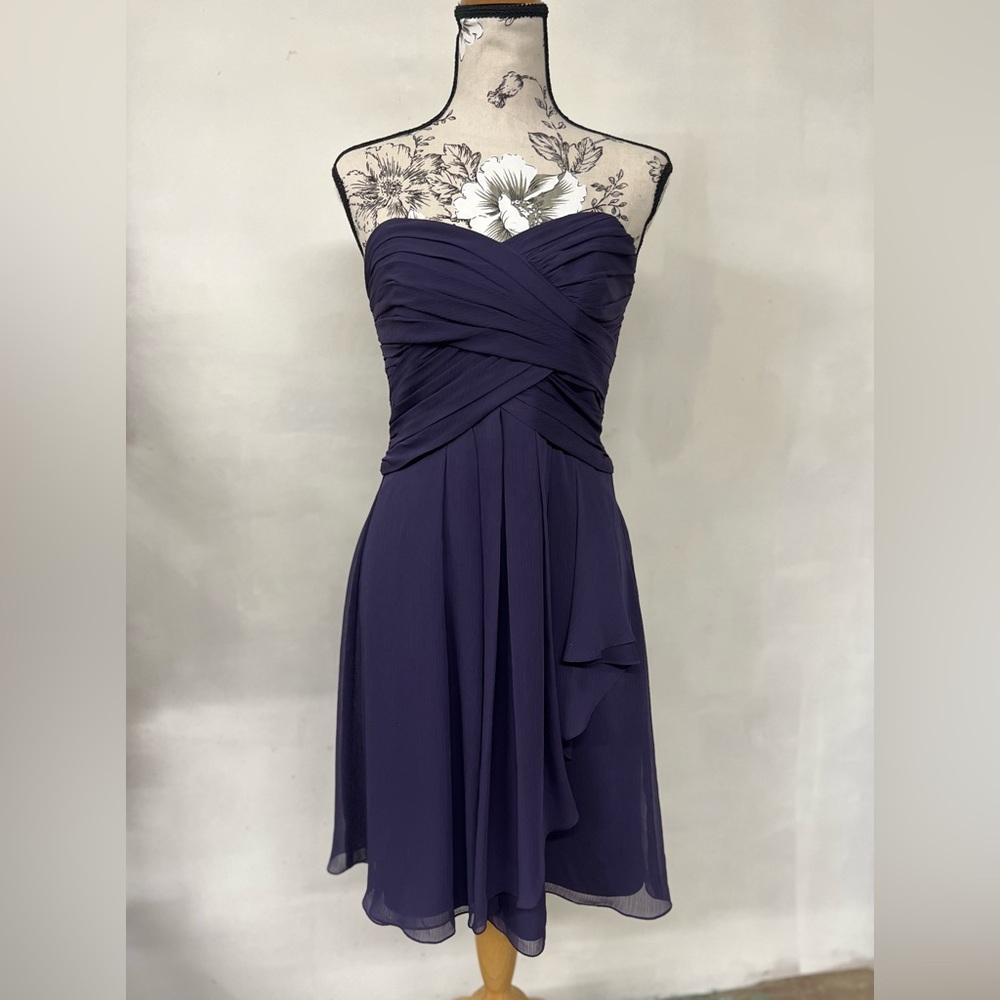 David’s Bridal Dark Purple Strapless Chiffon Bridesmaid Dress Size: 4